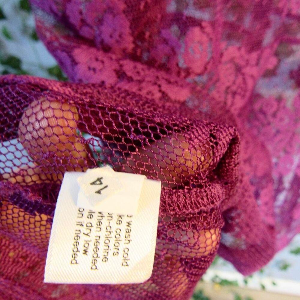 Purple lace blouse with floral pattern, size 14 - Picture 2 of 5